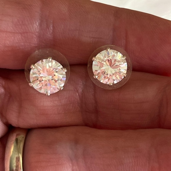Beautiful CZ Stud Earrings - Picture 5 of 5